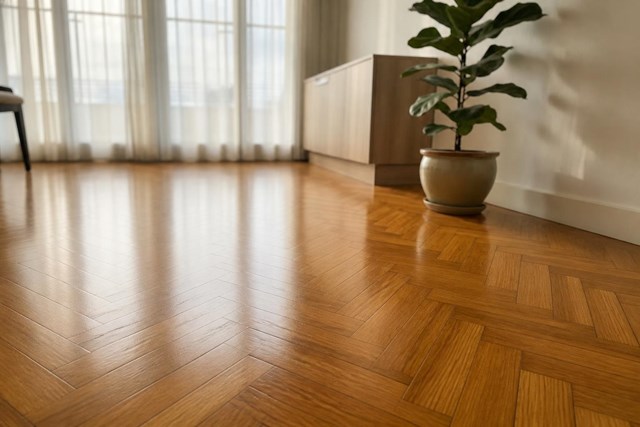 Calidez en cada rincón: venta e instalación de parquet laminado para salón y dormitorios en Vigo - Imagen 1